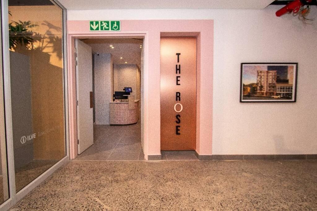 The Rose De Waterkant Spacious Apartment *